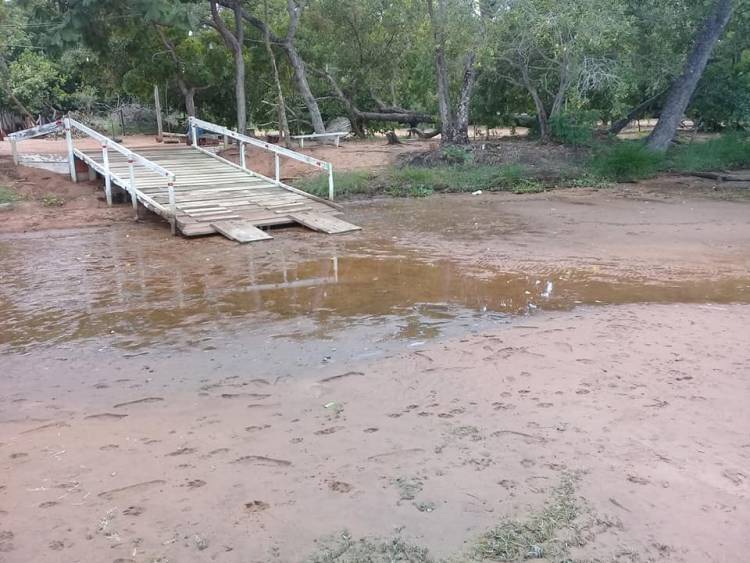 Praia do Maresias seca e Imasul diz que baixa do rio Sucuriu é causada por usina hidrelétrica; empresa nega acusações