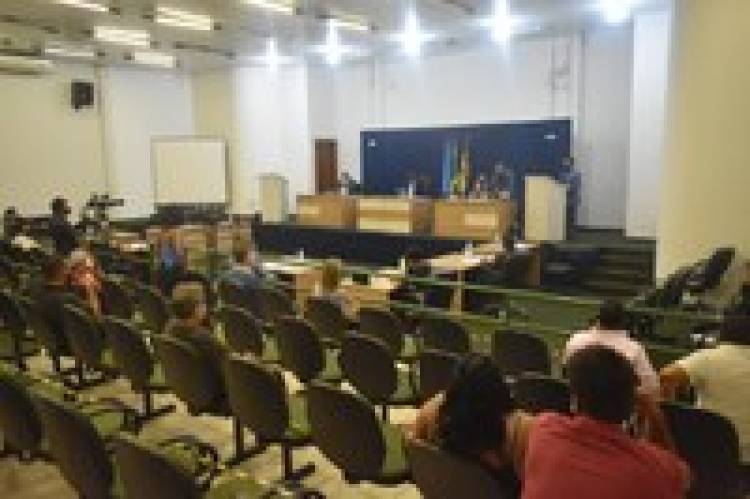 RIBAS DO RIO PARDO: Câmara rejeita denúncia e aprova 12 proposições