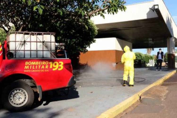 Vigilância Sanitária reforça ação de sanitização na Rodoviária pelo Corpo de Bombeiros