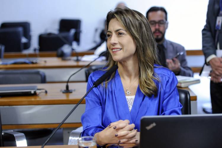 Emenda da senadora Soraya Thronicke garante aquisição de pá carregadeira para Selvíria