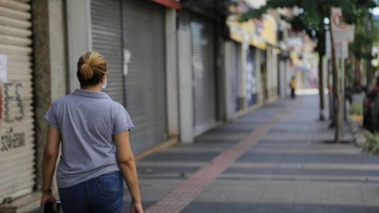 Campo-grandense é contra lockdown e tem mais medo da covid do que do desemprego, aponta pesquisa