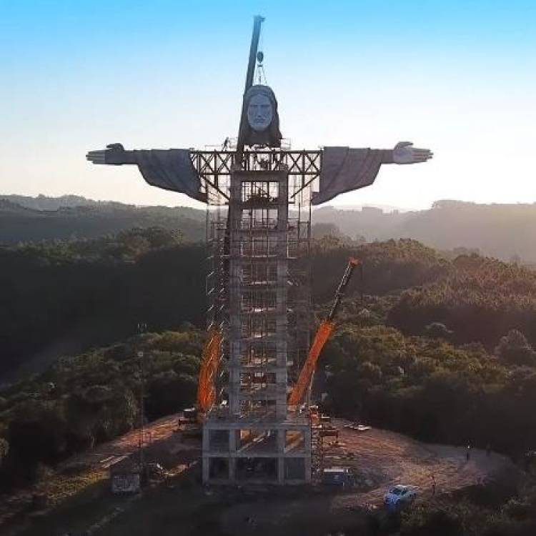 Estátua de Cristo no RS supera a do RJ e vira a maior do Brasil...