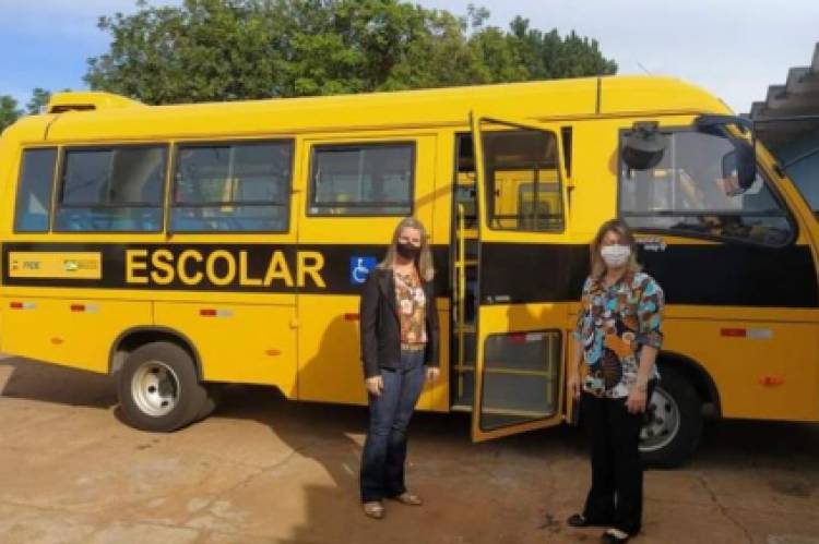 Prefeitura de Água Clara recebe mais um ônibus escolar