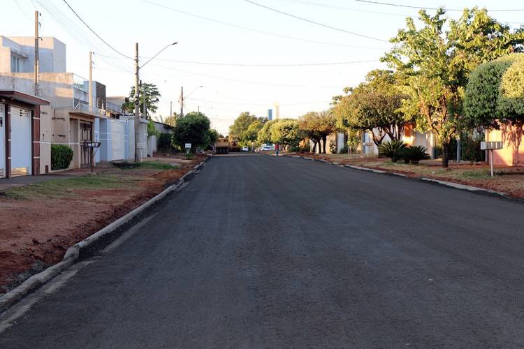 Mais de 2km de vias serão asfaltadas no bairro Vila Nova na próxima semana