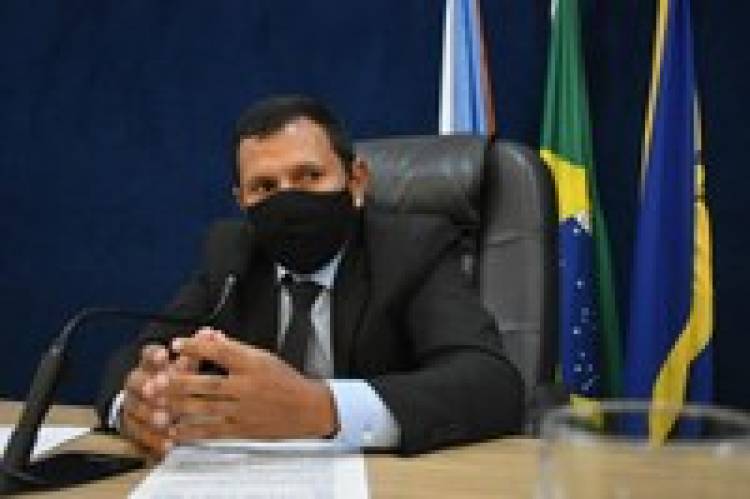 Lei de Tiago do Zico garante marcação de consultas por telefone