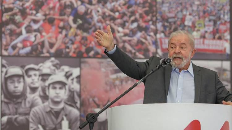 Lula admite que será candidato em 2022 em entrevista à revista francesa