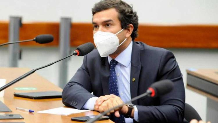 Com decisão do STJ, deputado do PSDB volta a responder por improbidade administrativa