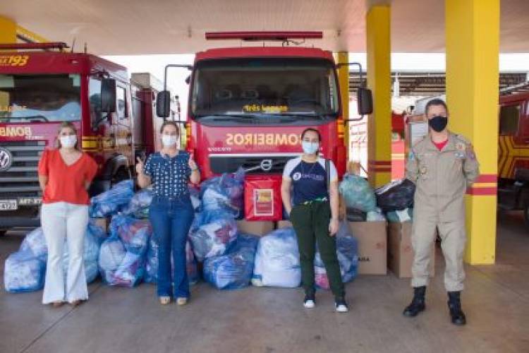 SMAS recebe centenas de peças para a Campanha do Agasalho 2021 arrecadadas pelo Corpo de Bombeiros Colégios Mieza e Objetivo