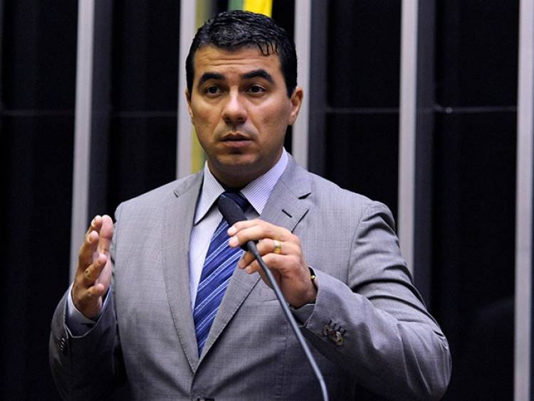 PTB ajuíza pedido de cassação do deputado Luis Miranda