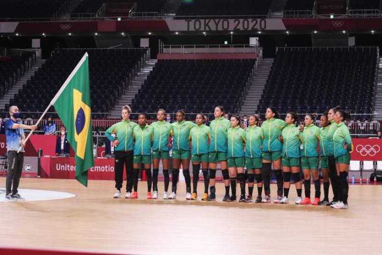 Handebol: seleção feminina derrota Hungria nos Jogos de Tóquio