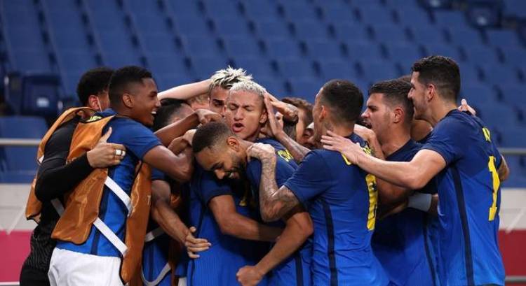 Olimpíadas: Seleção Brasileira masculina de futebol vence a Arábia Saudita e avança às quartas