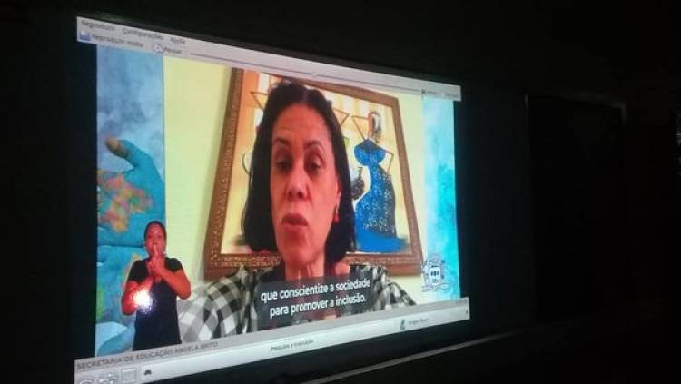 Escola Municipal Parque  São Carlos desenvolve Projeto "Deficiência também se previne" .