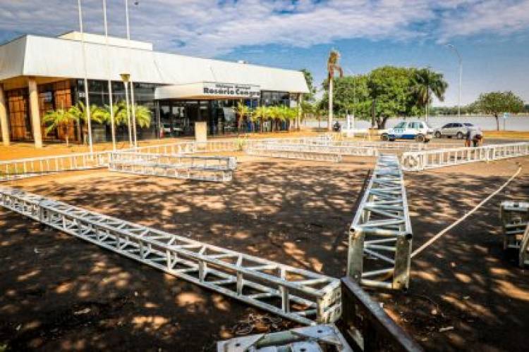 Chuva do final de semana danifica tendas de apoio da Central de Vacinação e UPA