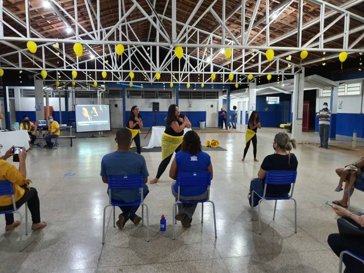 Escola Municipal Parque São Carlos encerra Projeto valorizando a vida .