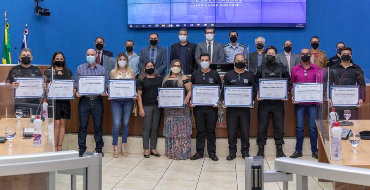 Câmara homenageia agentes penitenciários