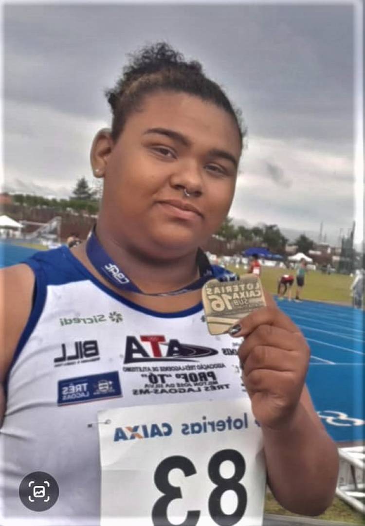 Com apenas 13 anos, atleta da SEJUVEL Vitória Barreto conquista medalha de bronze em sua estreia no Campeonato Brasileiro de Atletismo