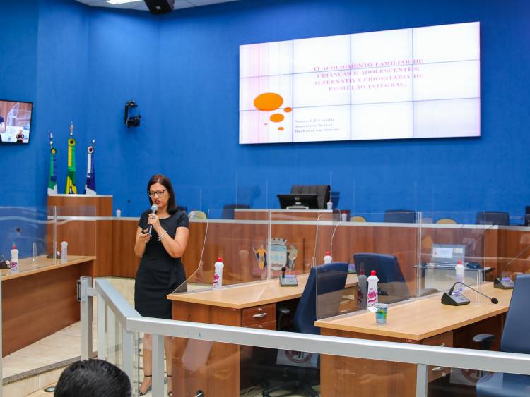 Família Acolhedora é tema de palestra da Escola do Legislativo