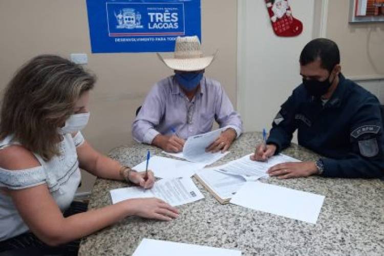 Assistência Social e Polícia Militar de Três Lagoas assinam termo de cooperação para a Patrulha Mirim