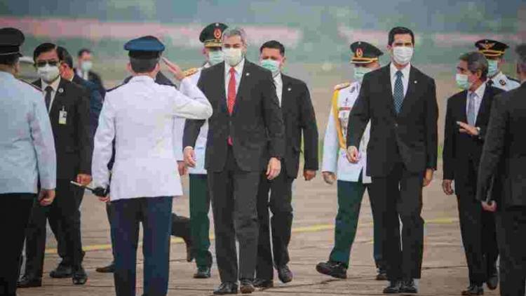 Presidentes do Brasil e do Paraguai se encontram para discutir tarifa sobre Itaipu