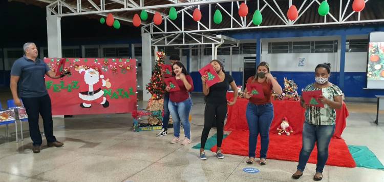 Auto de Natal’ aviva o espírito natalino na Escola Municipal Parque São Carlos