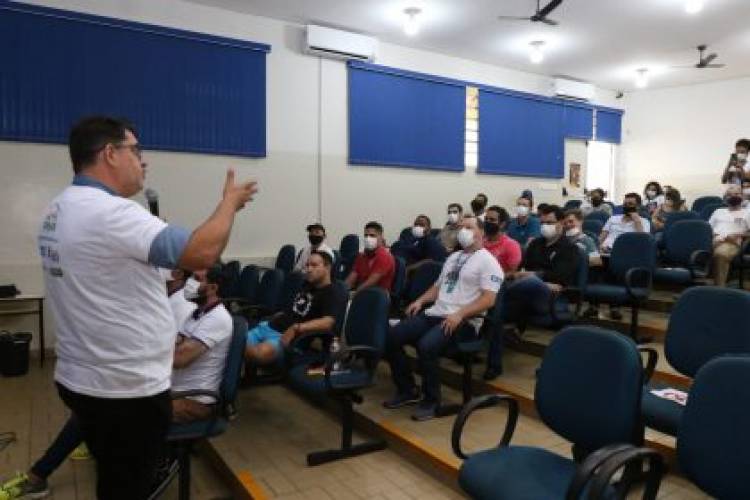 SMAS realiza palestra voltada aos homens pelo fim da violência contra a mulher