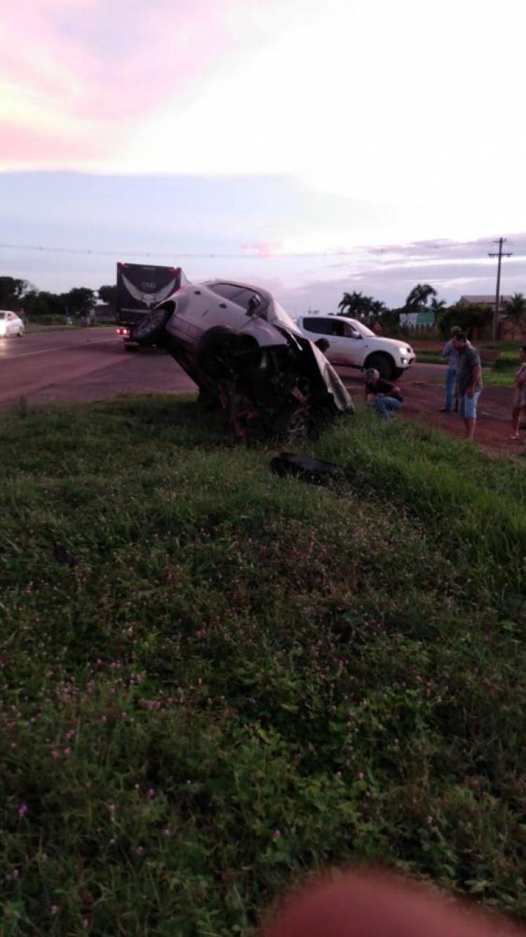 Professor Pedro Antonio Agostinho sofre acidente na BR 163 e agradece a DEUS por esse milagre em sua rede social