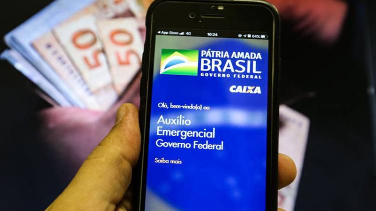 Pais solteiros poderão receber ‘bônus’ de R$ 3 mil no Auxílio Emergencial; saiba como