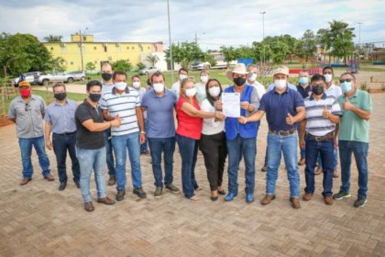 Prefeito Angelo Guerreiro autoriza emplacamento das ruas do bairro Set Sul