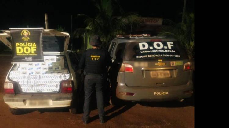 Casal é detido com veículo carregado de cigarros contrabandeados do Paraguai