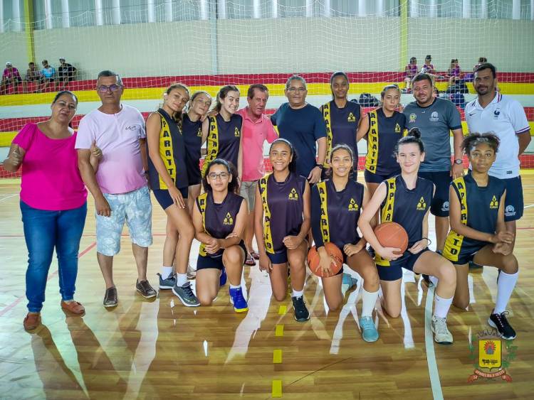 Equipes de basquetebol feminino da SEJUVEL participam de torneio comemorativo em Aparecida d’Oeste