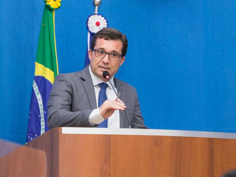 Dr. Cassiano indica censo quadrienal de autistas e mapeamento turítisco