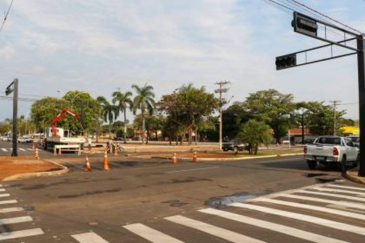 Semáforos serão instalados nos cruzamentos das Avenidas Filinto Müller, Rosário Congro, Clodoaldo Garcia e Custodio Andries