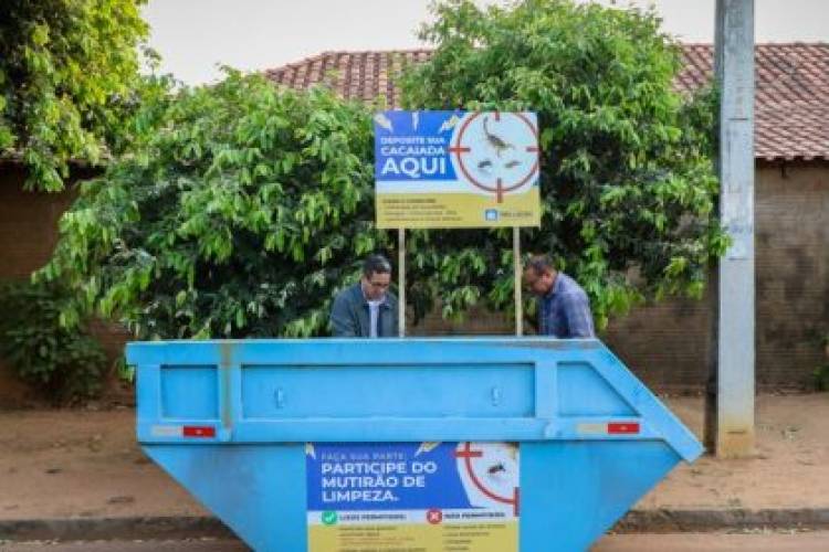 MUTIRÃO DA LIMPEZA – Moradores do Vila Haro, já podem descartar resíduos nas caçambas