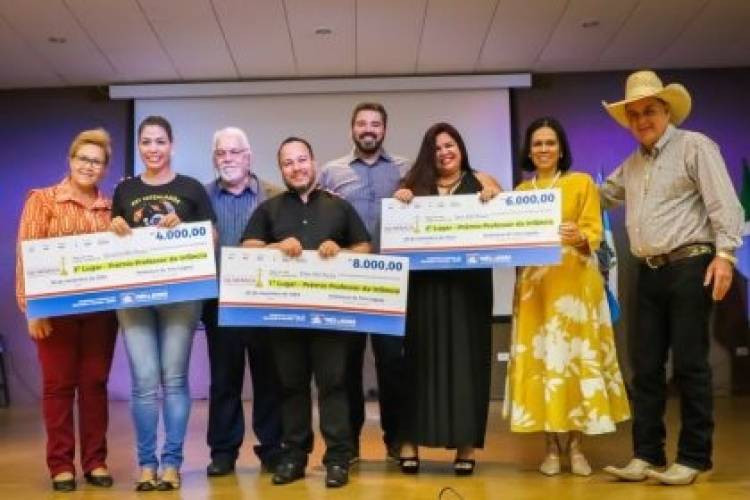 Emoção e alegria marcam entrega da 3ª edição do Prêmio Professor da Infância