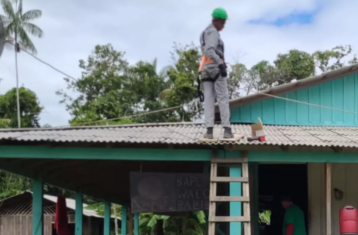MME instala placas solares em comunidades yanomami em Roraima