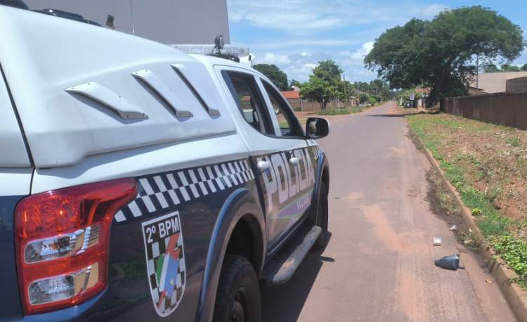 Homem é preso por furtar frascos de desodorante de uma farmácia