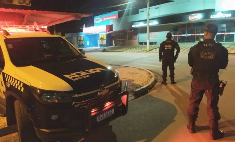 Polícia Militar prende condutor embriagado que colidiu com alguns veículos na via pública em Bonito