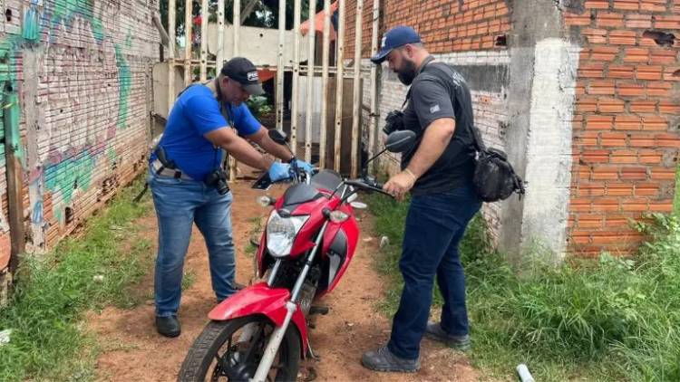 Suspeito de tentativa de latrocínio é baleado em abordagem após reagir e tentar fugir da polícia