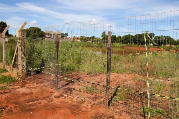 PREJUÍZO PARA TODOS – Portões de dois “piscinões” e cabos de energia da casa de bombas da Segunda Lagoa são furtados