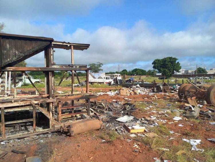 Explosão em pátio de empresa danifica casas em Três Lagoas