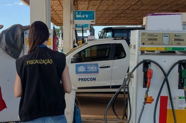 DE OLHO NO PREÇO – PROCON TL fiscaliza postos de combustível de Três Lagoas após aumento do preço da gasolina e etanol