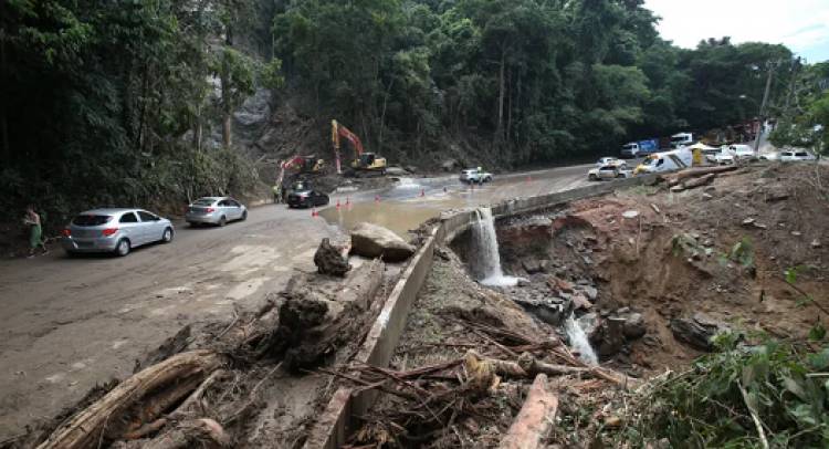 Governo de São Paulo libera tráfego na rodovia Mogi-Bertioga