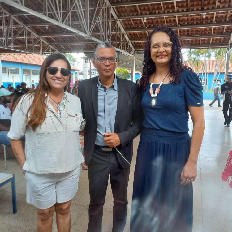 Banda Marcial Cristo Redentor faz apresentação especial em dia de reunião de pais e mestres na Escola Municipal Parque São Carlos