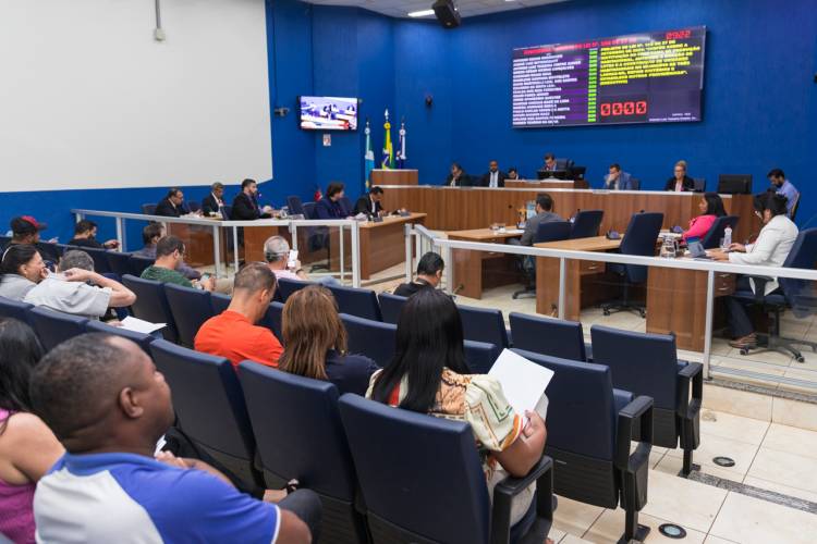 Vereadores autorizam construção e locação de casas para famílias de baixa renda