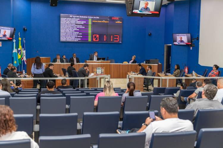 Com diversas irregularidades, TCE suspende licitação na Câmara de Três Lagoas