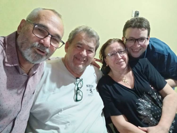 Profª Simônia Costa celebra aniversario com amigos no  Rancho da família 