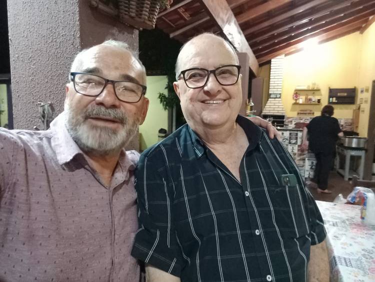 Profª Simônia Costa celebra aniversario com amigos no  Rancho da família 