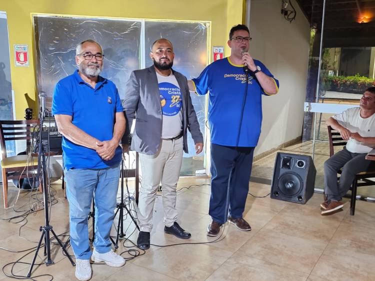 Aproximadamente 150 pessoas prestigiaram o lançamento da pré campanha a vereador de Ortiago Saron