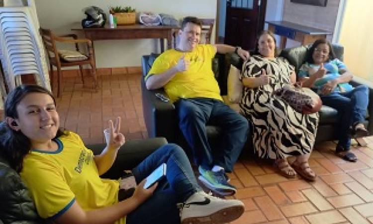 Dr. Ruy Costa oficializa pré candidatura de Marcia Santos a vereadora em Três Lagoas