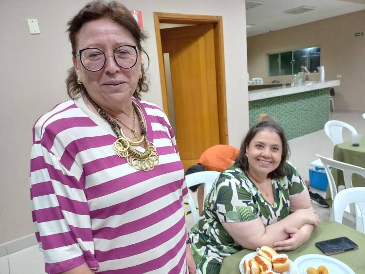 Familiares e amigos comemoram os 15 anos de Robertinho Costa